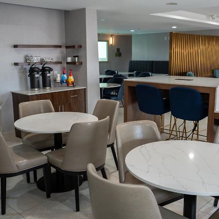 La Quinta By Wyndham Dallas Мескит Екстериор снимка